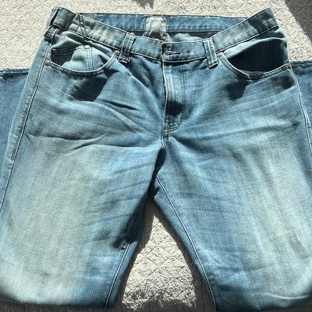 38x32 Blue Rock & Republic Jeans (used)